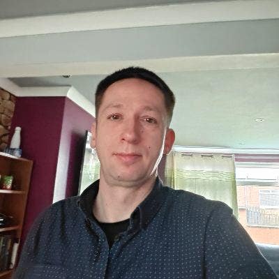 Looks for room or house / flat share  Main Photo