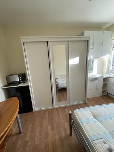 Room available in West Drayton Main Photo