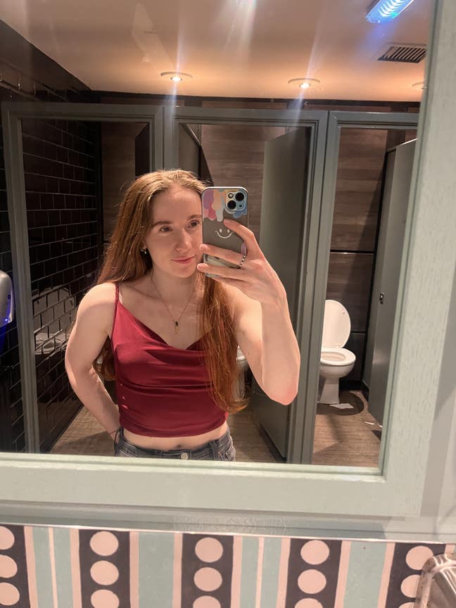 Looking for flat or people to share with Main Photo