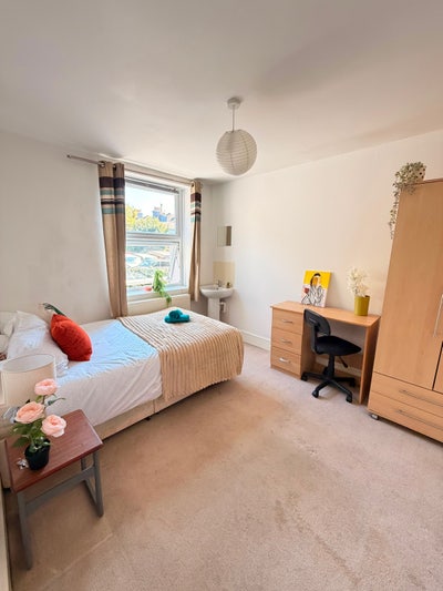👀Your Room Awaits !!Book your viewing now🔥#50Be Main Photo