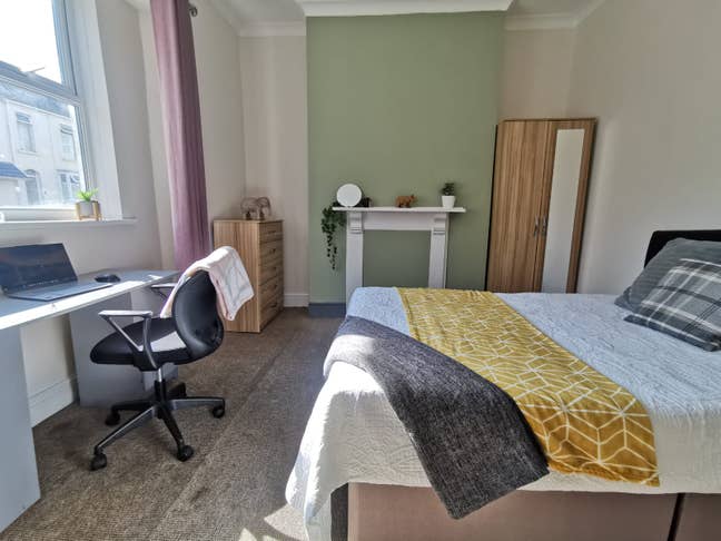 🏡 Modern House| Bills Inc | Page Street Main Photo