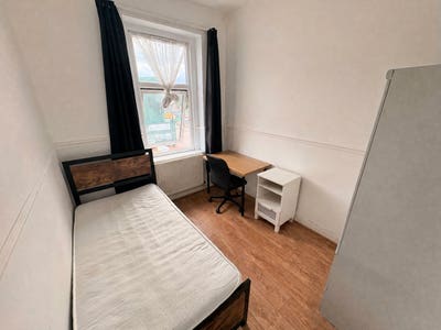Available Now - Fenham All-Inclusive Rooms Main Photo