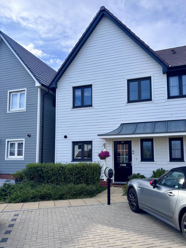 Seeking Female professional lodger  Main Photo