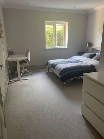 Spacious room with bathroom in quiet location Main Photo