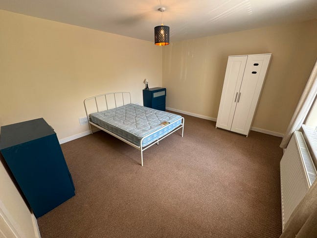 Spacious Room Available for Single Occupancy Main Photo