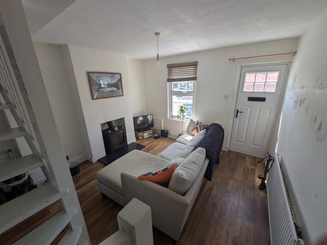 Bright double room in a quiet neighbourhood Main Photo