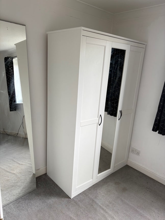 1 double room to rent in enfield- bills included.  Main Photo