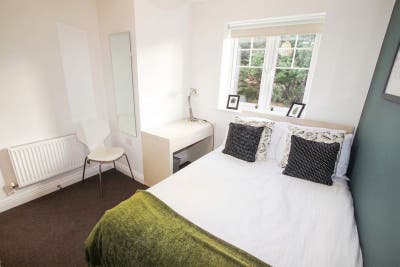 Lovely furnished room in East Reading Main Photo