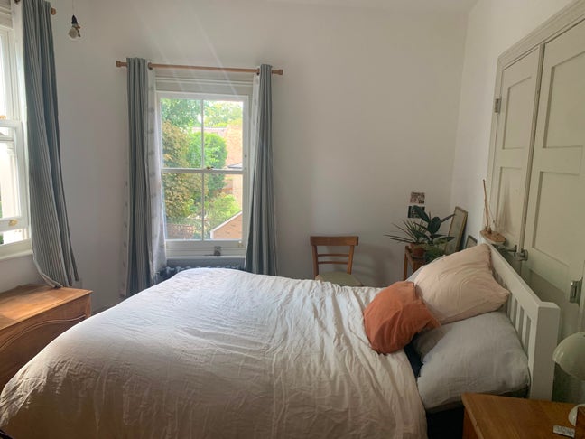 Sunny double room in Crystal Palace (6-24 Aug) Main Photo