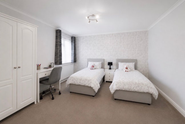 Spacious Double Room Available in Erith Main Photo