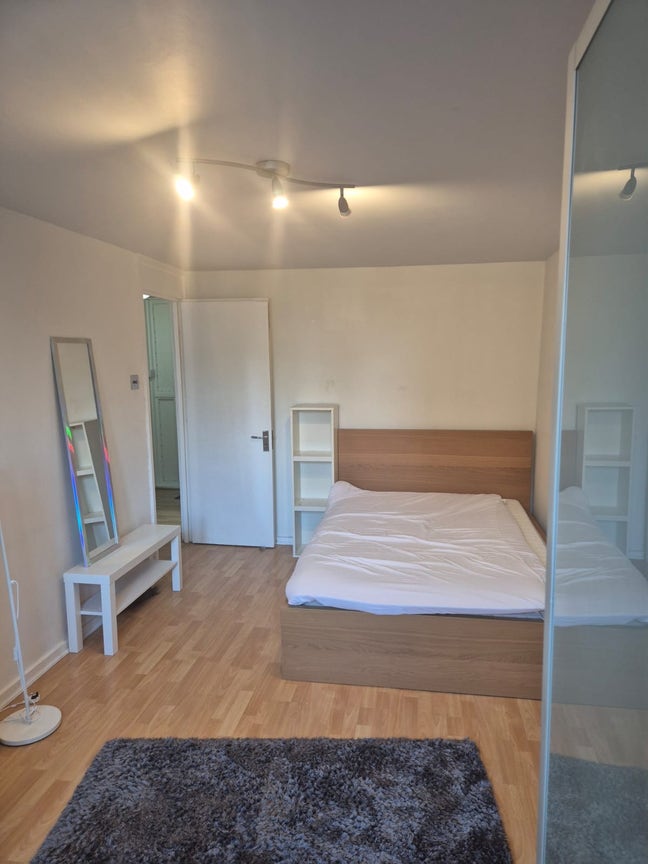 1 bedroom to rent North Gower street  Main Photo