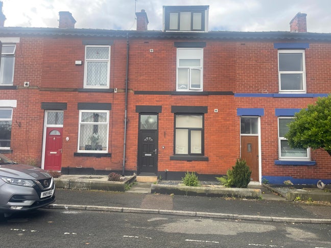 First flr dbl with en-suite| nr Tram 🚋 | Parking Main Photo