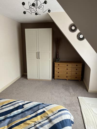 Double room in quiet cul-de-sac Main Photo
