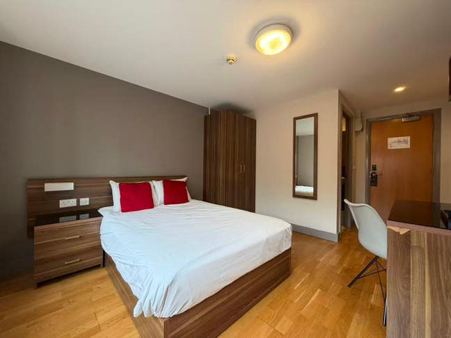 Premium Ensuite Student Accommodation – Brighton  Main Photo