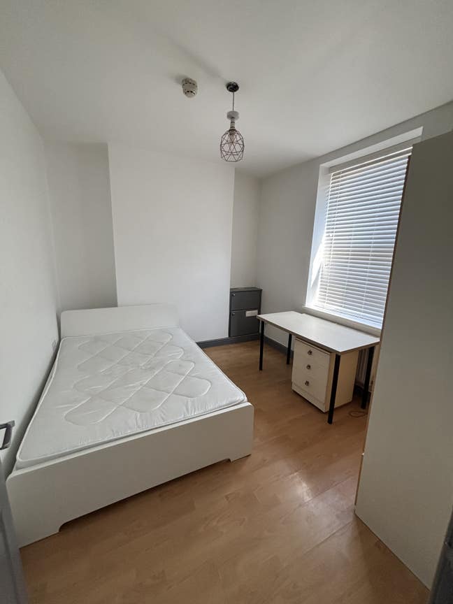 House mate required for Cardiff uni student house  Main Photo