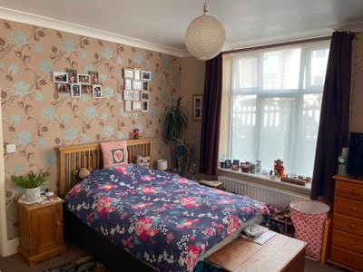 Large room to rent -Bills included Main Photo