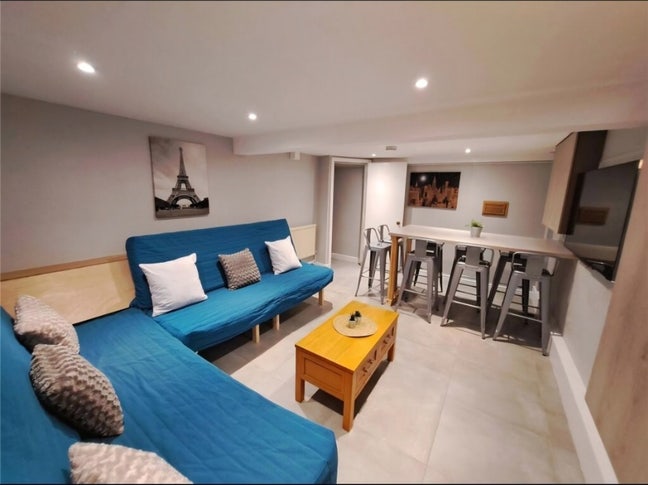 Spacious Double Rooms | No Deposit | All Bills Inc Main Photo