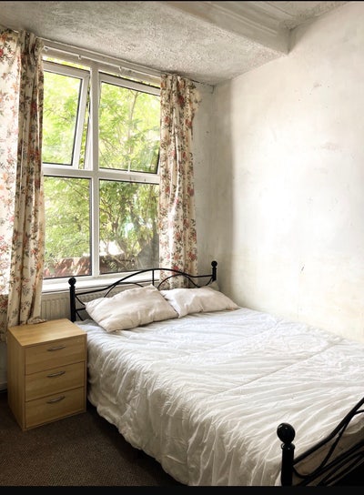 Large room on discount Main Photo