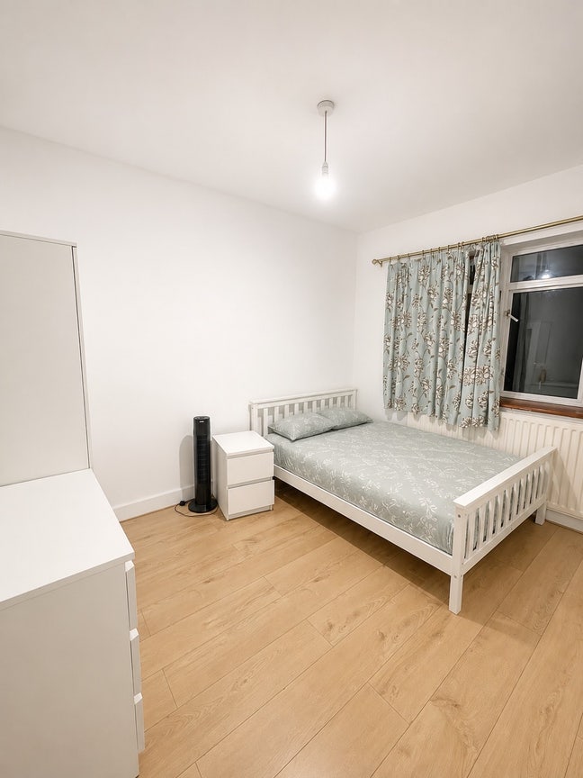 Nice 3 En-Suite Rooms in Ilford**Couple Welcome** Main Photo