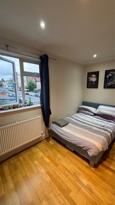 Large Double Room | Hendon | &pound;830pcm  Main Photo
