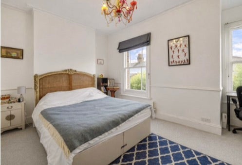 Room for rent near Queens Park - 1 Month Main Photo