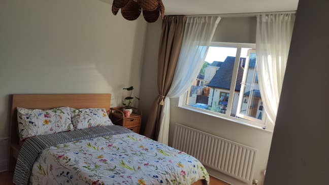 Large Bedroom with TV in Bessbrook Main Photo
