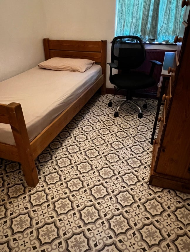 Single room Main Photo