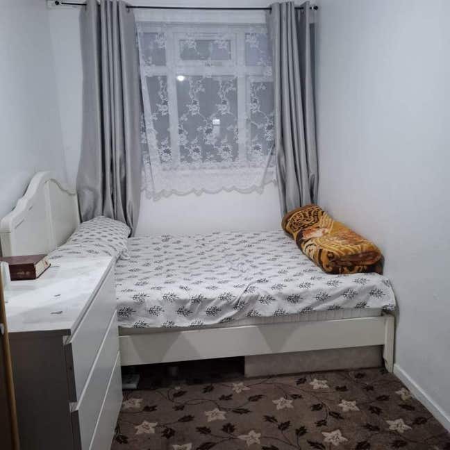 Bright furnished Room for available - E12 Main Photo