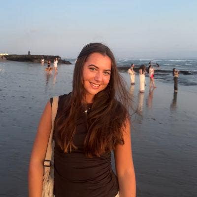 24 year old Female seeks a single or double room Main Photo