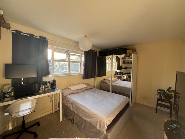 Lovely Room in Hoxton - 3 months Main Photo