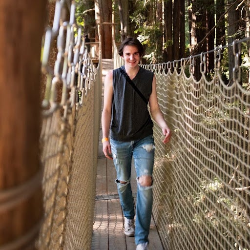 24 year old Male seeks a single or double room Main Photo
