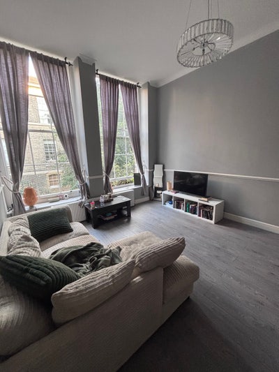 Lovely flat in Woolwich Main Photo
