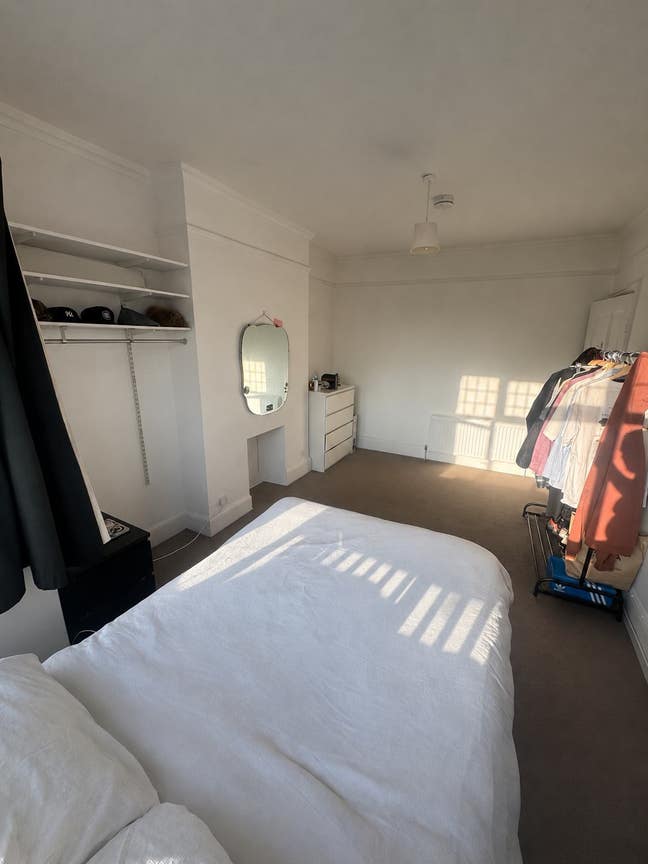 Large double room in Fulham  Main Photo