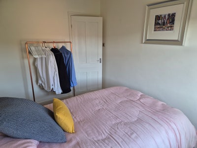 Spacious Home for professional  Main Photo