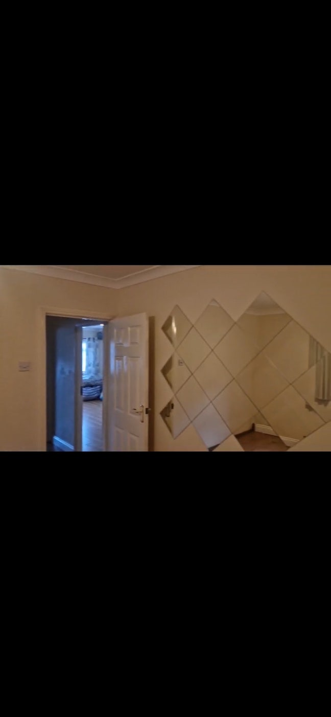 Double bedroom available for female or couples Main Photo