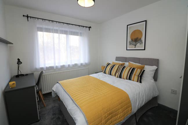 Beautiful Double Room for Rent in Solihull Main Photo
