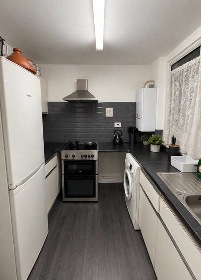 Double Room in Putney  Main Photo