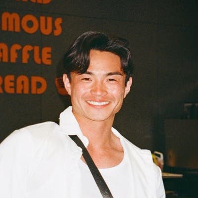 Professional Male seeks a single or double room Main Photo