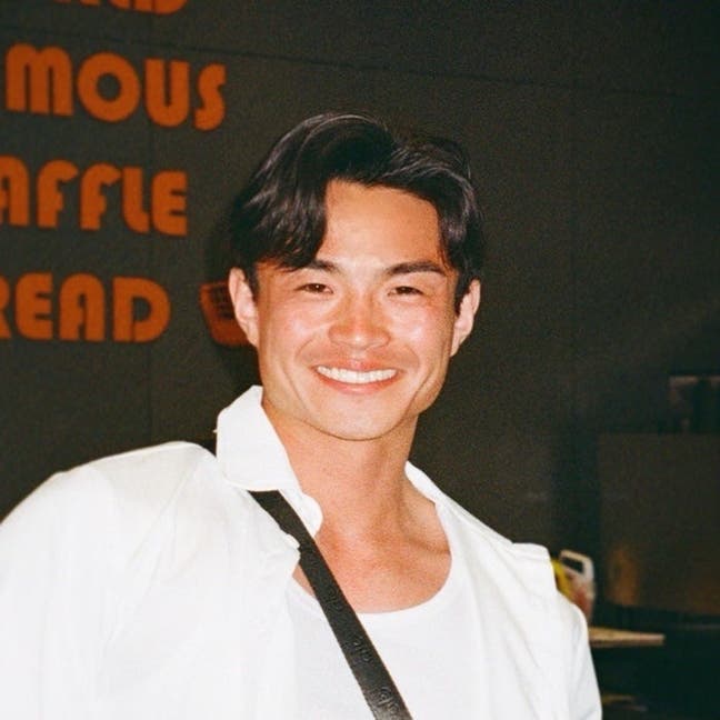 Professional Male seeks a single or double room Main Photo
