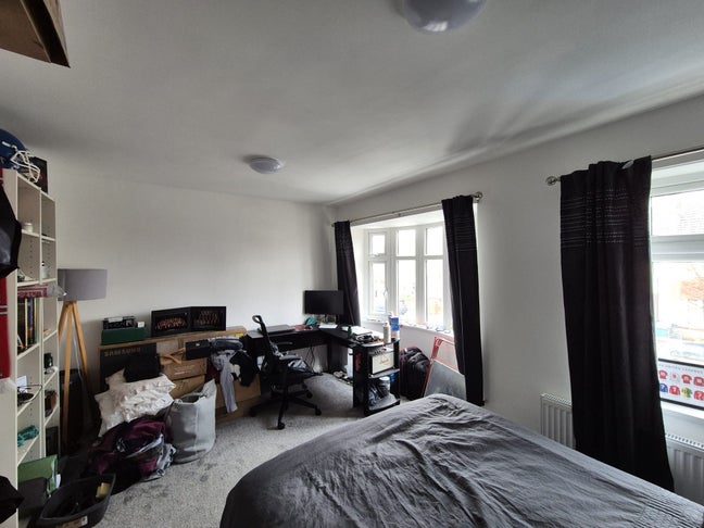 Professional Executive Rooms in Chorlton Main Photo