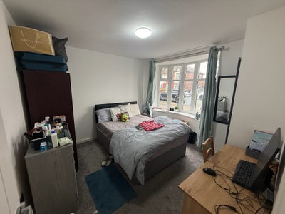 Professional Executive Rooms in Chorlton Main Photo
