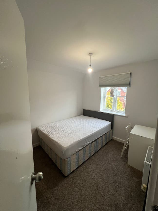 ✨🛏️ Double Room Available to Let in - Willesden Main Photo