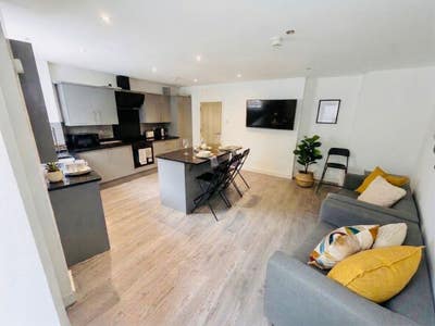4 Double Rooms | Bills Inc | Sheffield City Centre Main Photo