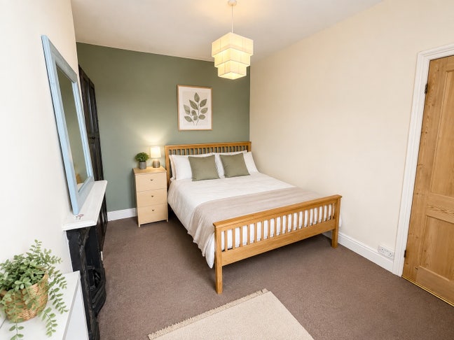 Double Room in Prime Location | All Bills Inc. Main Photo