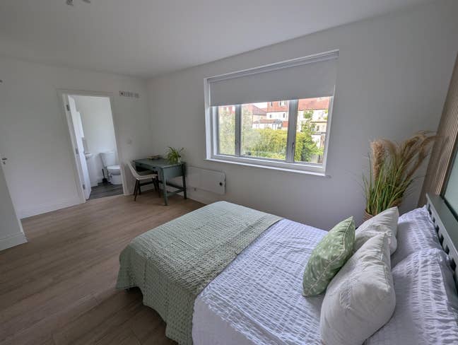 Newly Renowated En-suites With Kitchenette Main Photo