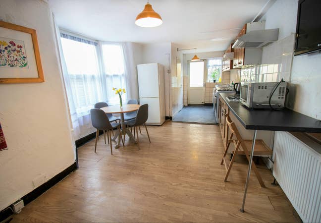 Spacious Double 12min from Finsbury Park Main Photo