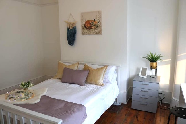 Bright Double Room in Plumstead Main Photo