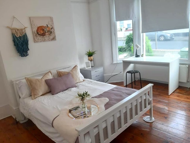 Bright Double Room in Plumstead Main Photo