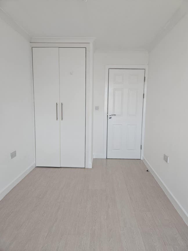 2 Bed Flat with  2Bthrooms in Great location  Main Photo