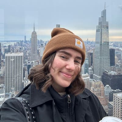 Seeking buddy ups or room Main Photo